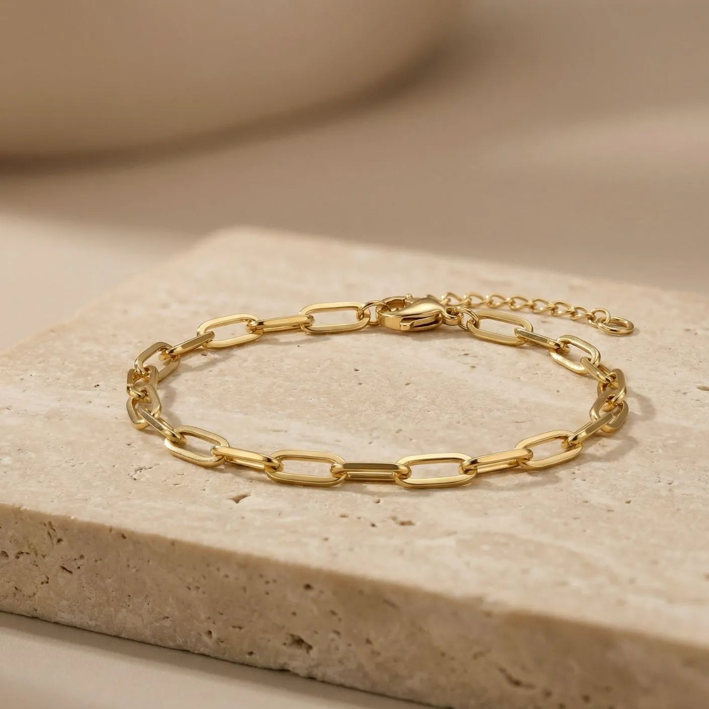 Bracelet chaîne dorée intemporel