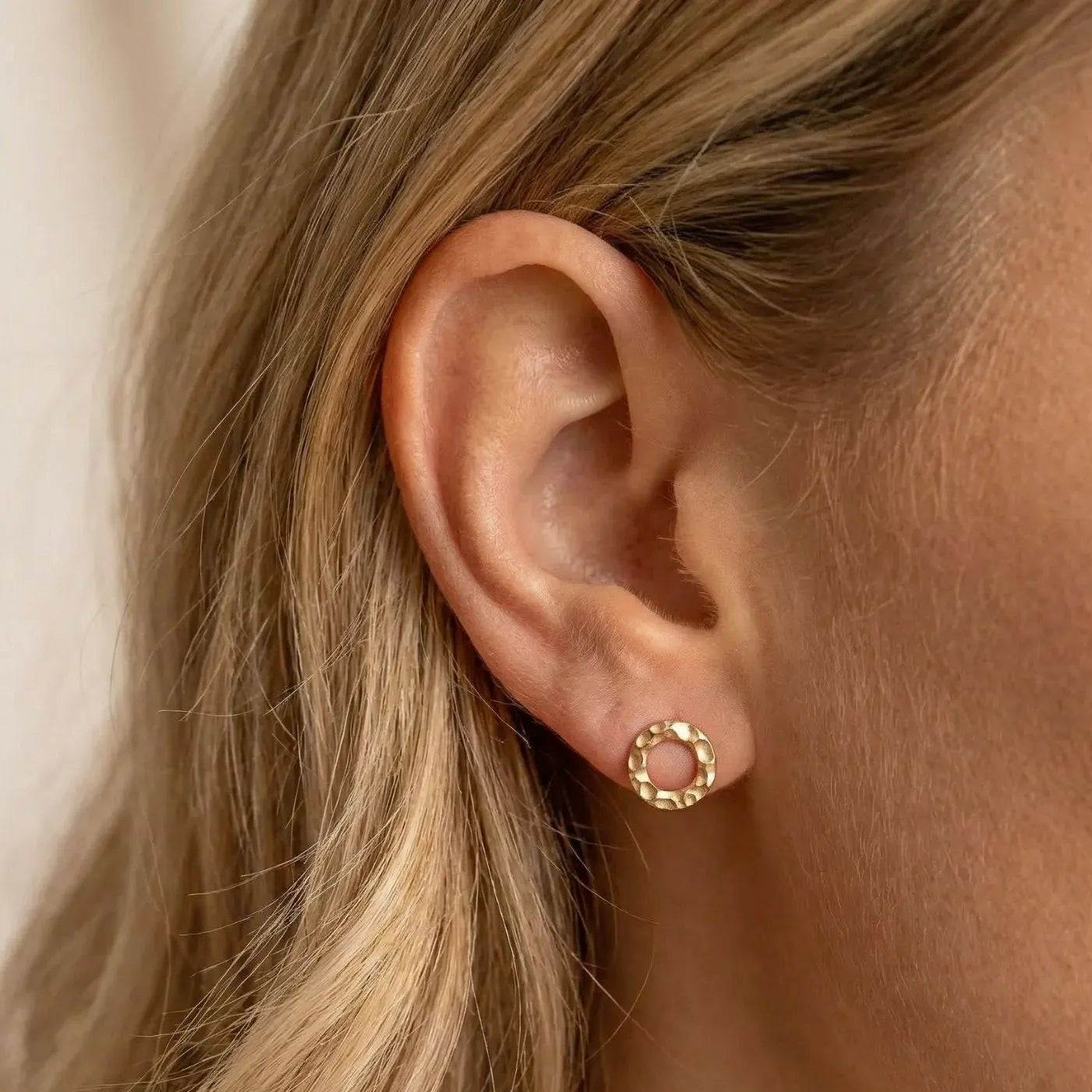 Boucles d’oreilles cercle martelé